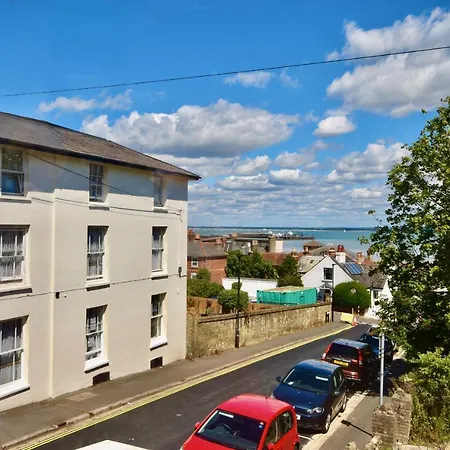 Anchor Down Cottage The Perfect Seaside Retreat Sleeps 4 Beach 2 Mins Ryde  Exterior photo