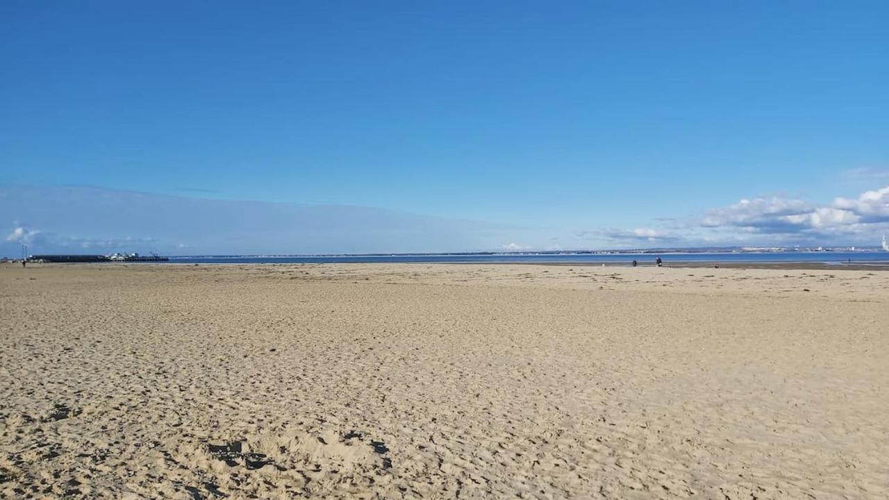 Anchor Down The Perfect Seaside Retreat Sleeps 4 2 Mins Ryde (Isle of Wight)